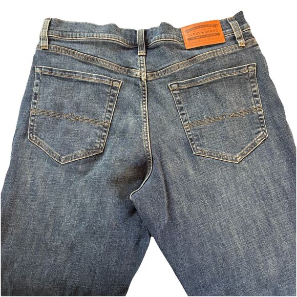 Lucky Brand Men’s Jeans Blue Denim 121 Slim Straight Tag 34x32 Actual 34x29.5 - Picture 6 of 16